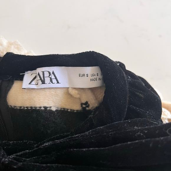 Zara Black Cream Striped Velvet Lace Trim Bow Collar Sweater Size Small - Picture 5 of 11